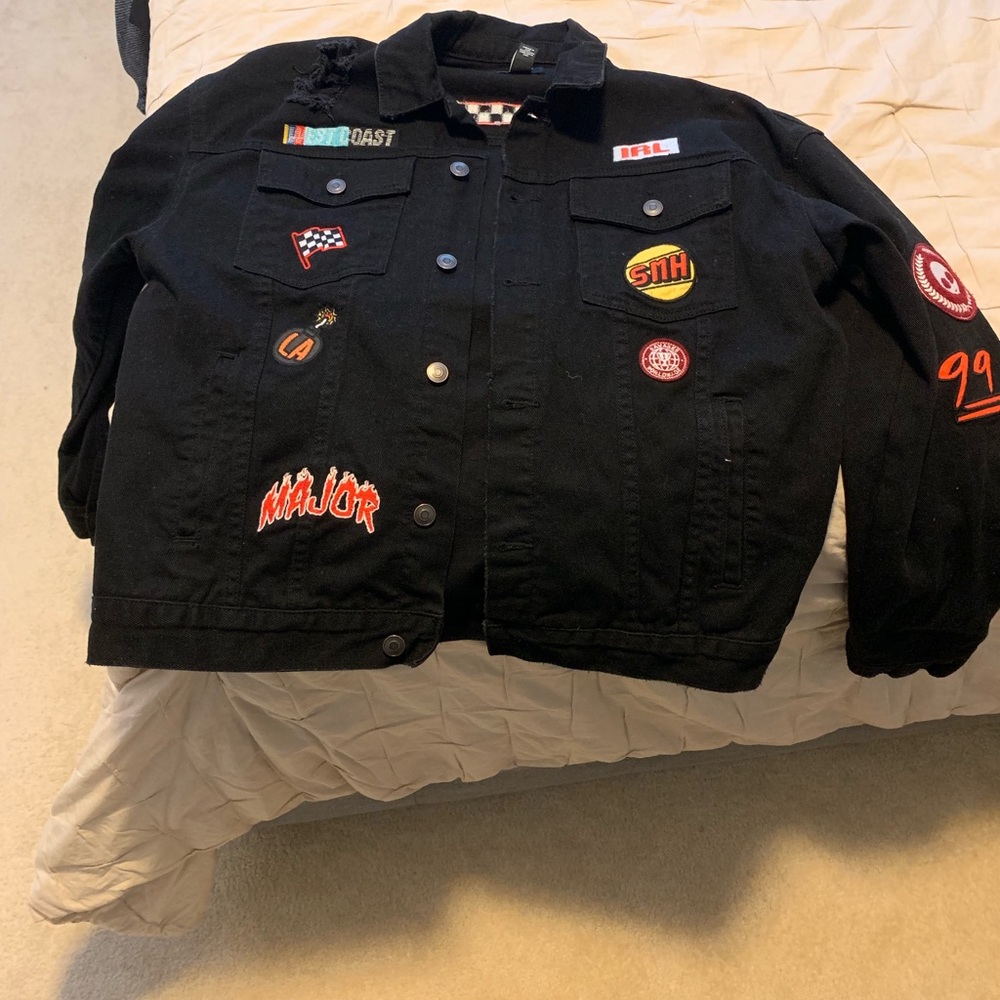 Forever 21 black graphic jacket